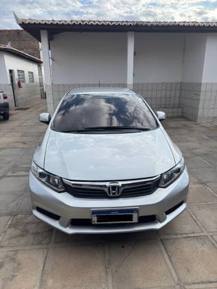 HONDA CIVIC 1.8 LXS 16V FLEX 4P AUTOMÁTICO HONDA CIVIC 1.8 LXS 16V FLEX 4P AUTOMÁTICO